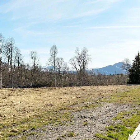4 Person In Hovden-by Traum